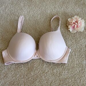 Victoria's Secret Light Pink Bra